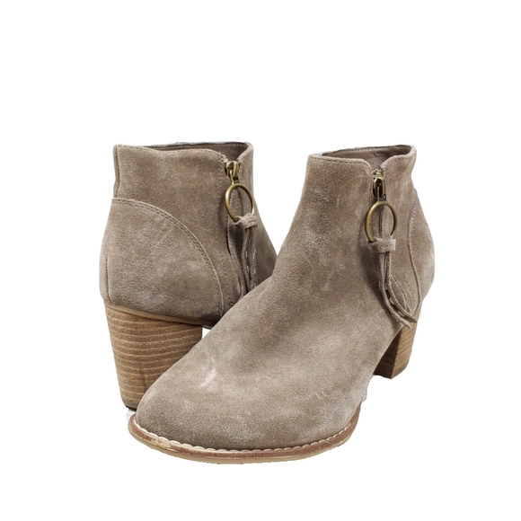Michael Shannon Wmn 10 Taupe Suede Ankle Bootie - Picture 2 of 10